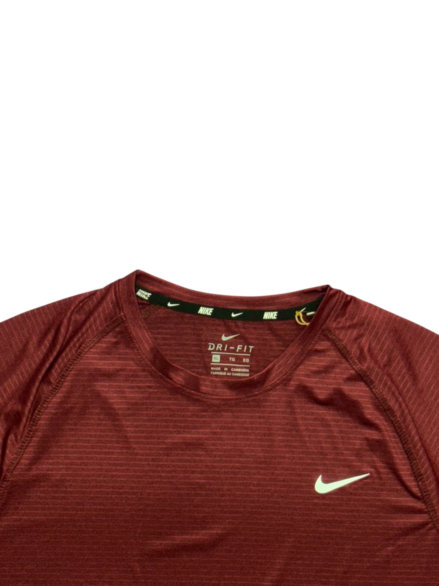 Nike Sports | Crew neck | Maroon
